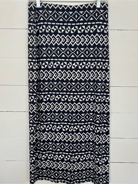 LOFT Black and White Geometric Maxi Skirt